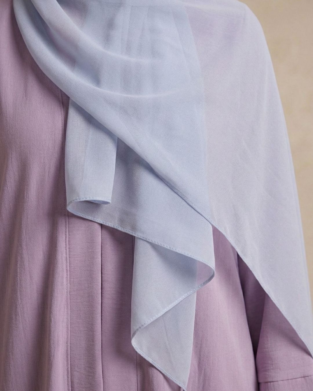 Lavender Abaya Dress with Soft Blue Hijab – Striped Panel Design - Image 4